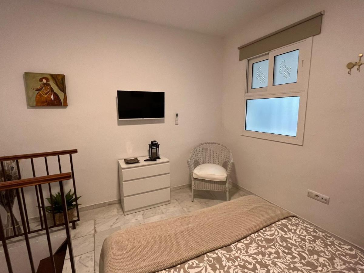 Elegant Duplex Isidoro